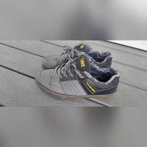 DVS skate shoe